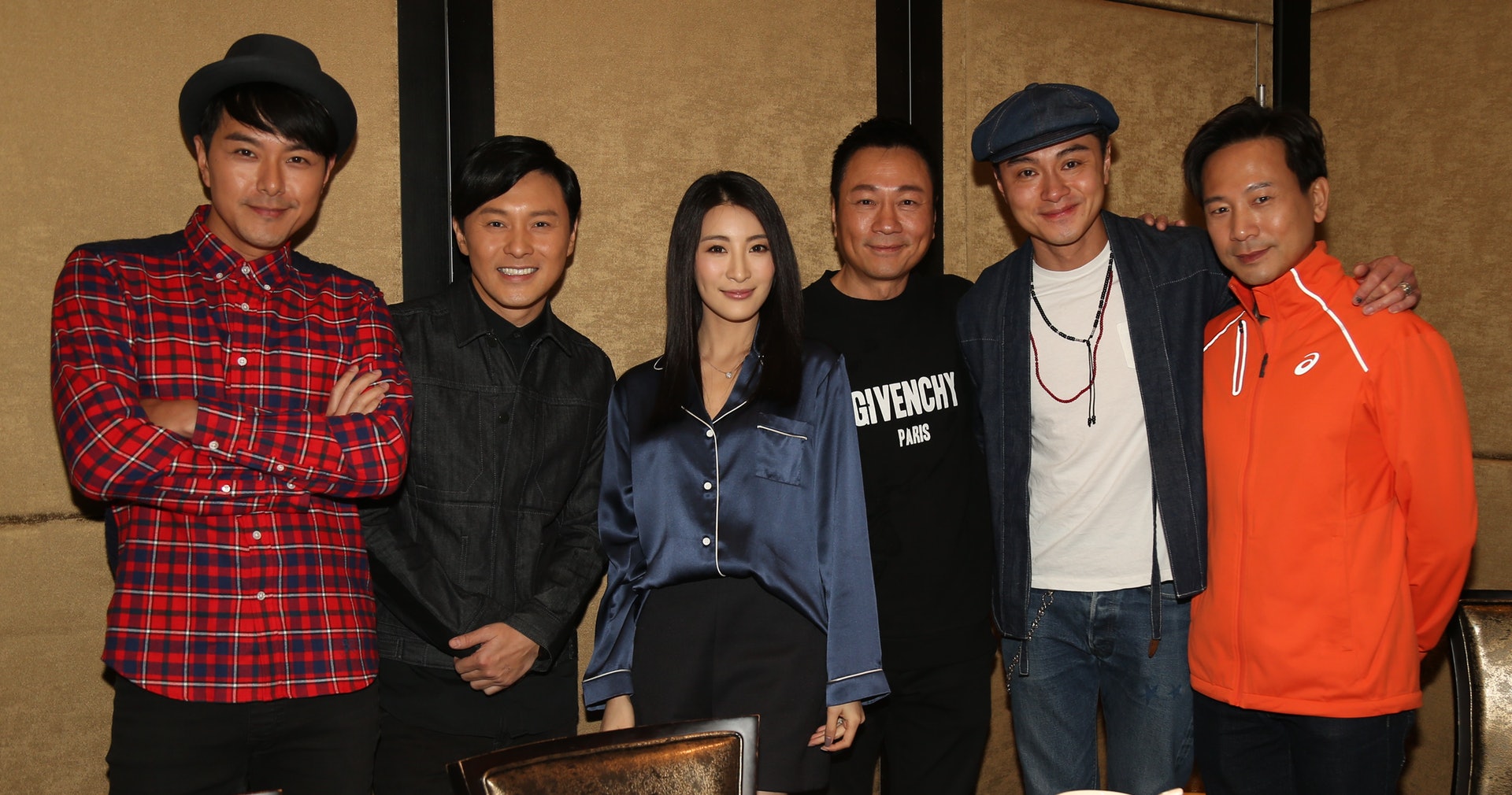 劇集《公公出宮》在新加坡拿了多個獎項，林夏薇及曹永廉邀請一眾劇中演員包括也拿獎的黎耀祥，以及蕭正楠、黃浩然、陳國邦等舉行慶功晚宴。（黃國立攝）