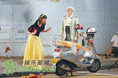 已為人母的楊婉儀扮起白雪公主，的確有點勉強。